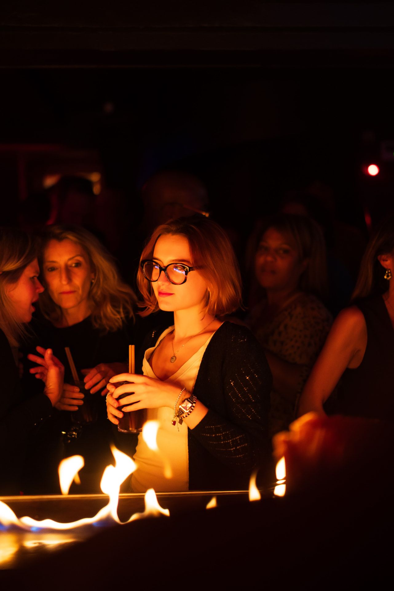 Bachelor party in Paris: flaming cocktails at La Baraque's bar
